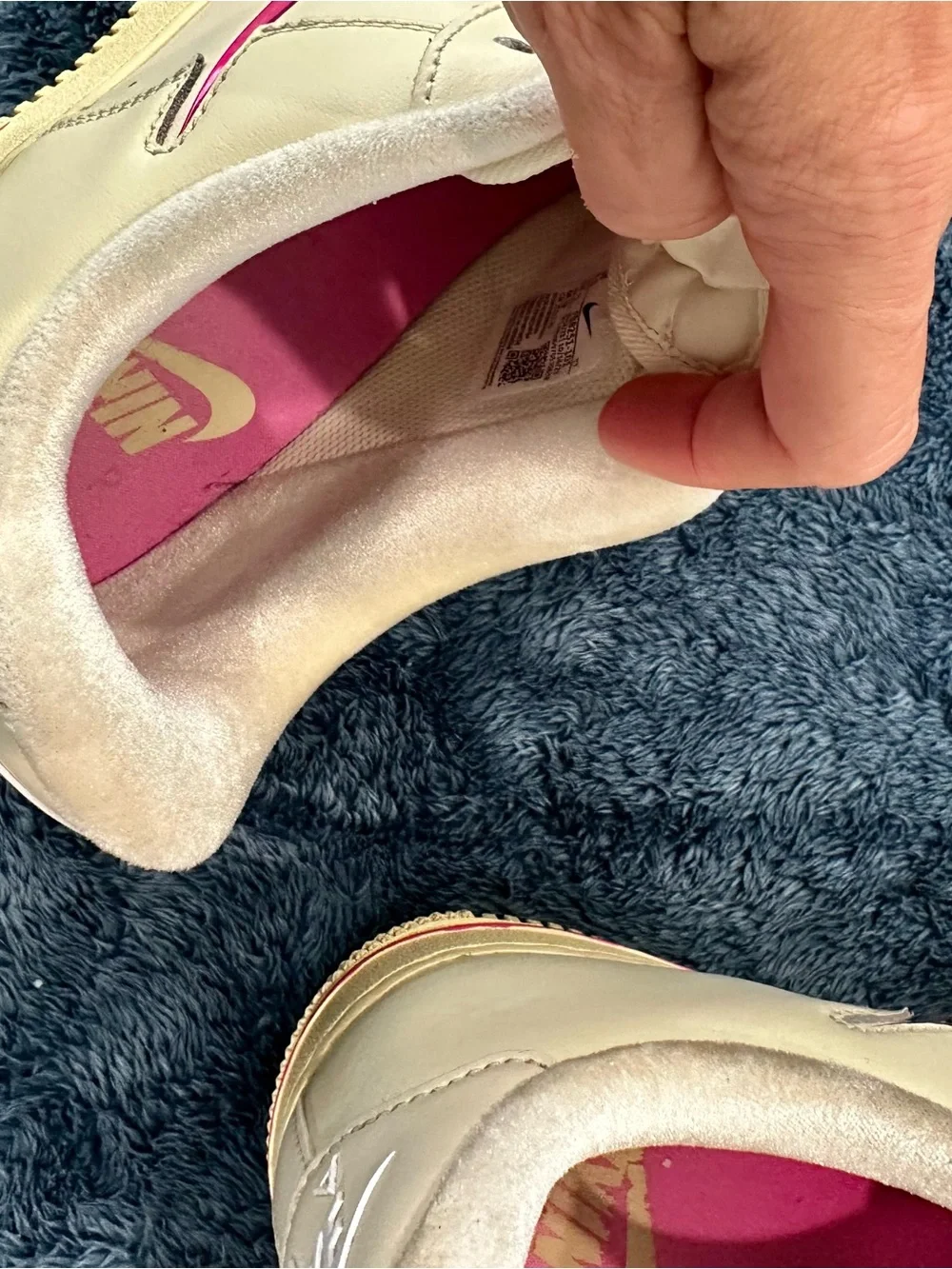 Nike Air Force 1 ’07 SE “Just Do It / Playful Pink with lace charms - Women 8.5